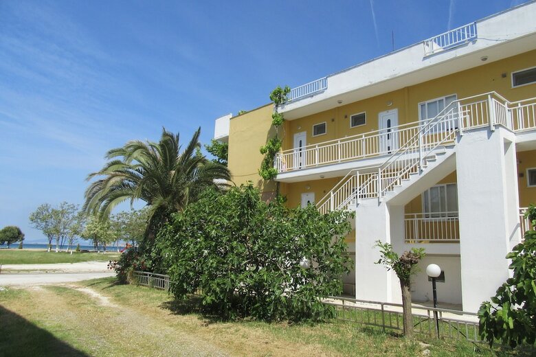 Aparthotel Karayiannis Hotel