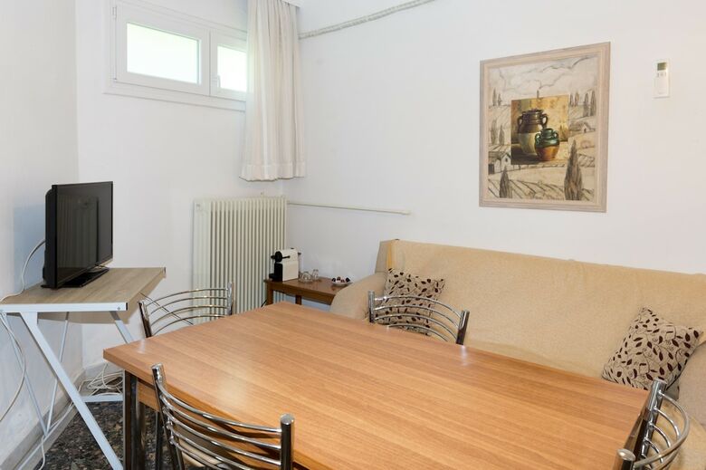 Aparthotel Karayiannis Hotel
