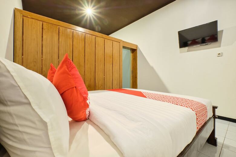 Hostal Oyo 2519 Mayang Garini