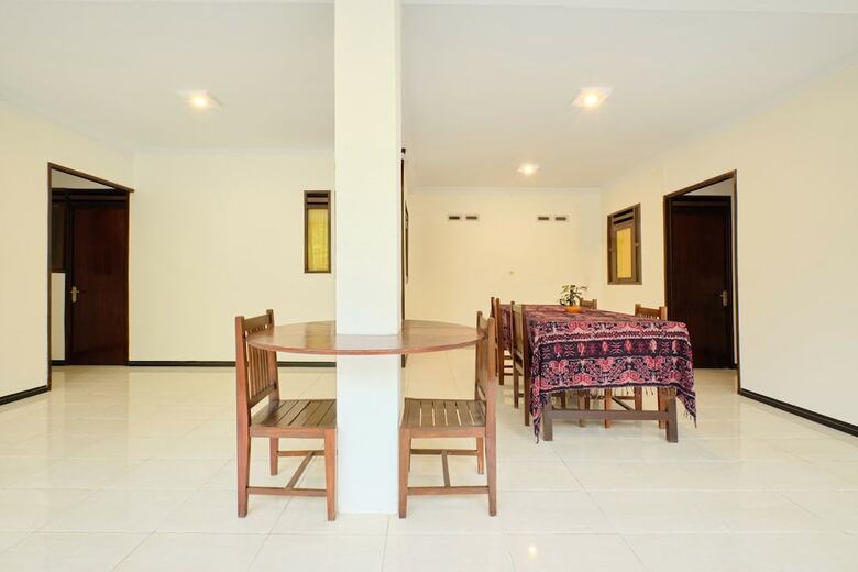 Hostal Oyo 2519 Mayang Garini