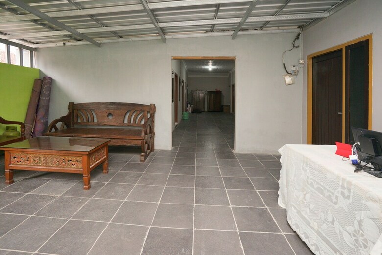 Hotel Oyo 2492 Nindy Homestay