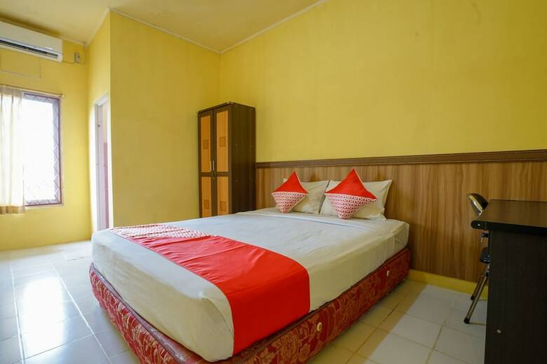 Hostal Oyo 2502 Triantama Kost Syariah
