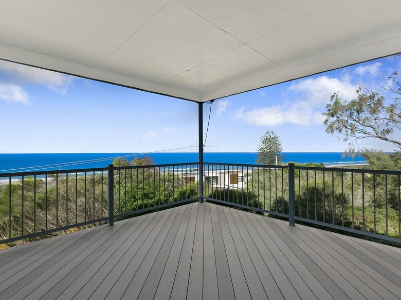 Panoramic Ocean Views In Peregian Beach! 41 Parakeet Cresent