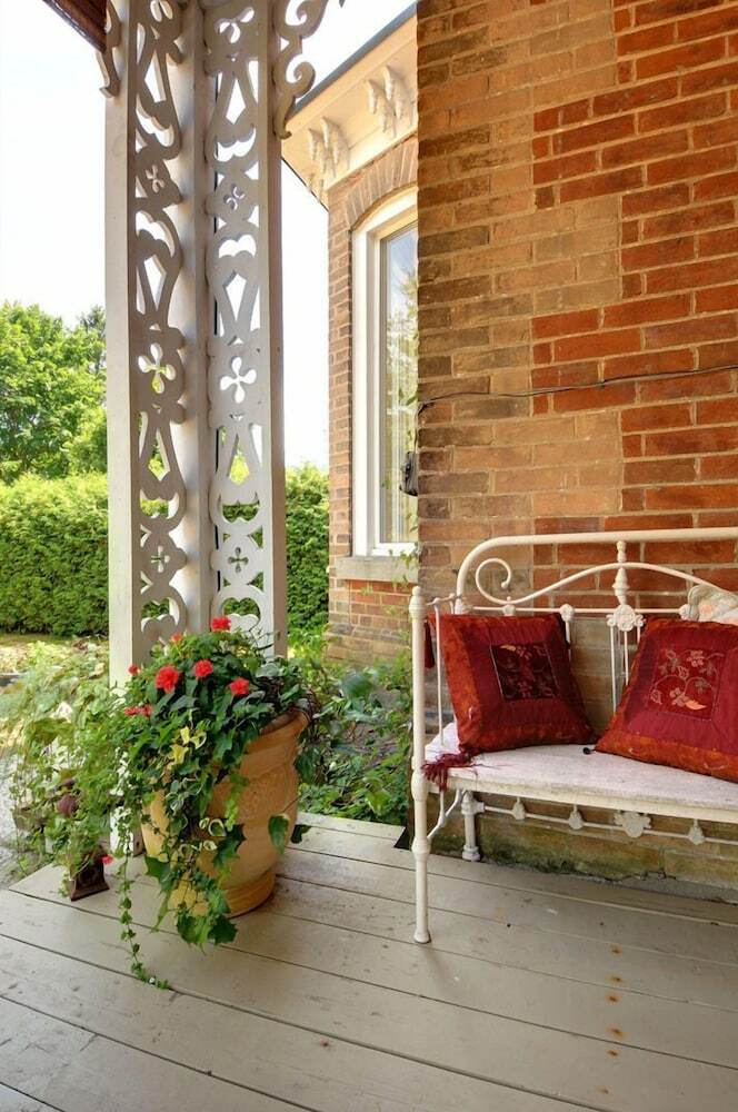 Bed & Breakfast Devonshire Guest House & Spa