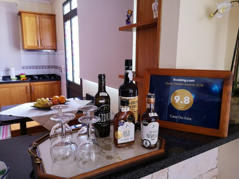 House With 2 Bedrooms In Lombo Do Doutor, With Wifi