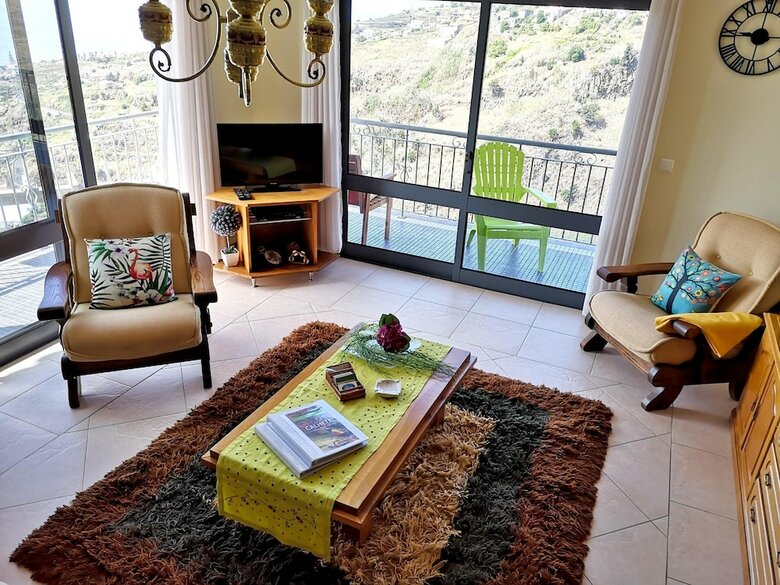 House With 2 Bedrooms In Lombo Do Doutor, With Wifi