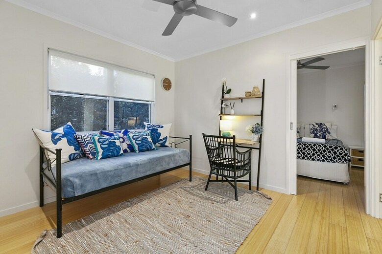 Stunning River House - 51 Hilton Esplanade