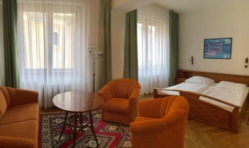 Hotel & Penzi�n Grand Matej