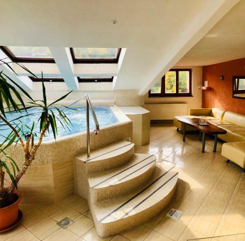 Hotel & Penzi�n Grand Matej