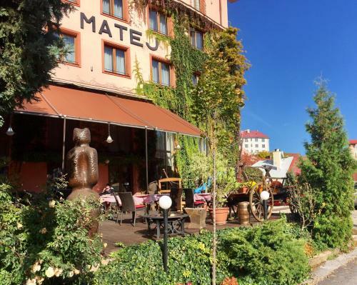 Hotel & Penzi�n Grand Matej