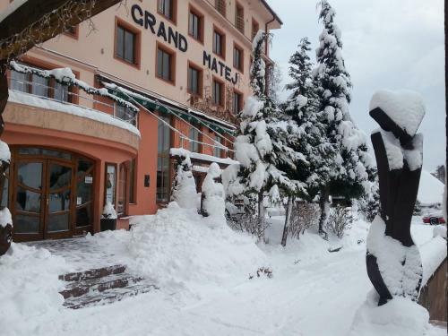 Hotel & Penzi�n Grand Matej