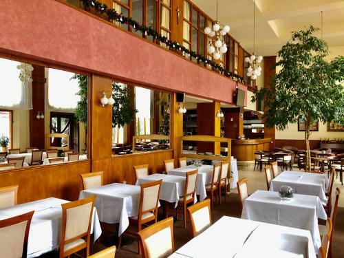 Hotel & Penzi�n Grand Matej