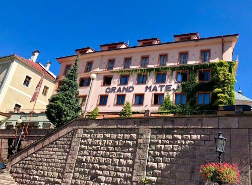 Hotel & Penzi�n Grand Matej