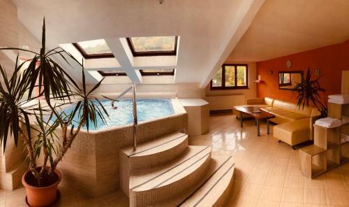 Hotel & Penzi�n Grand Matej
