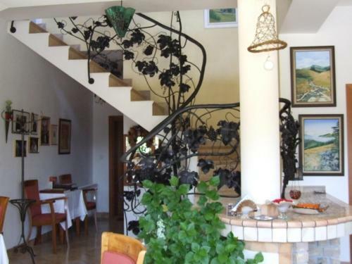 Hostal Penzion 77