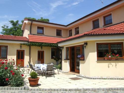 Hostal Penzion 77