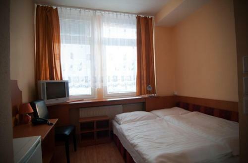 Hotel Avion