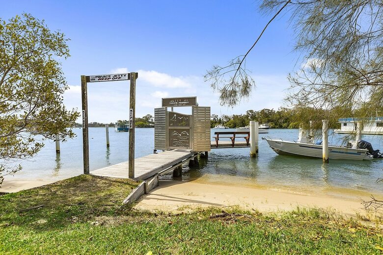 North Facing River Front Stunning Apartment - Unit 2, 9 Hilton Esplanade