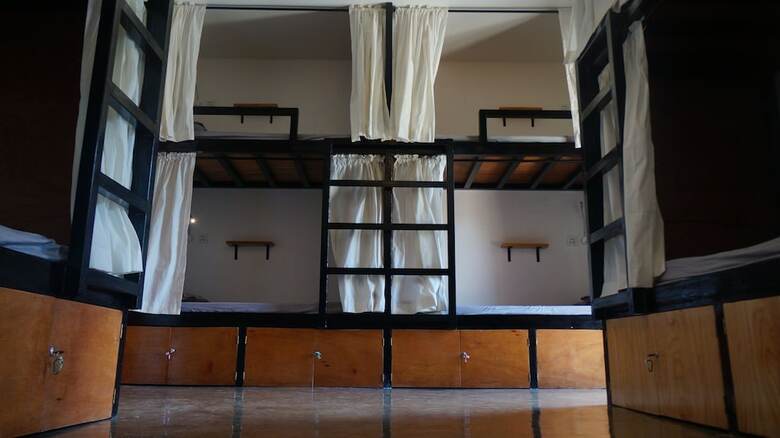 Hostal Maayong Hostel - Adults Only