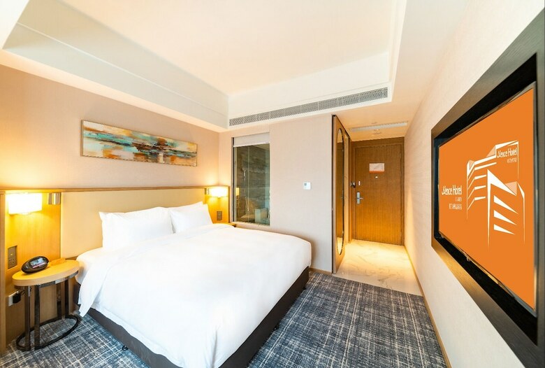 Xence Hotel