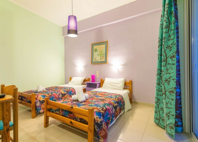 Ni-mar Studios & Apartments