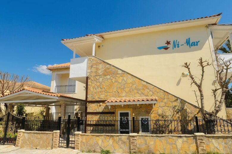 Ni-mar Studios & Apartments
