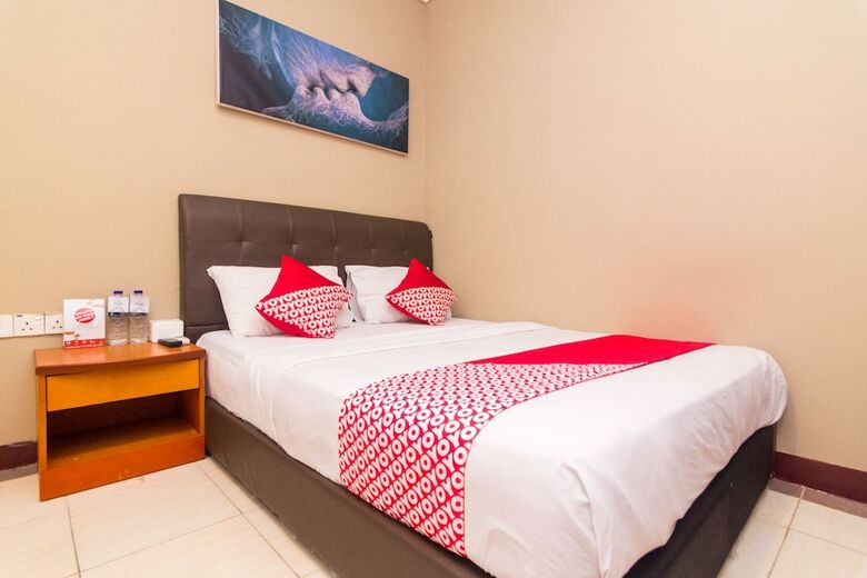 Oyo 1671 D-one Hotel