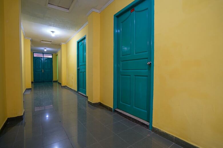 Hostal Oyo 1389 Hotel Carissima