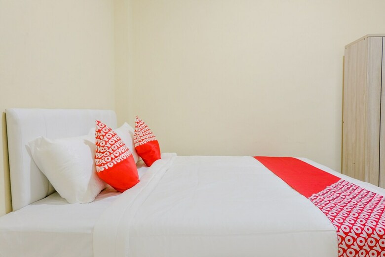 Hostal Oyo 1468 Sm House