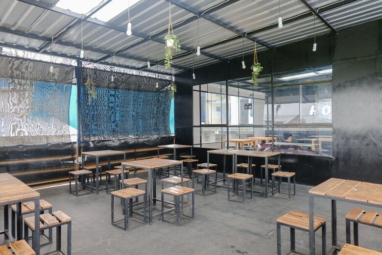 Hostal Oyo 1468 Sm House
