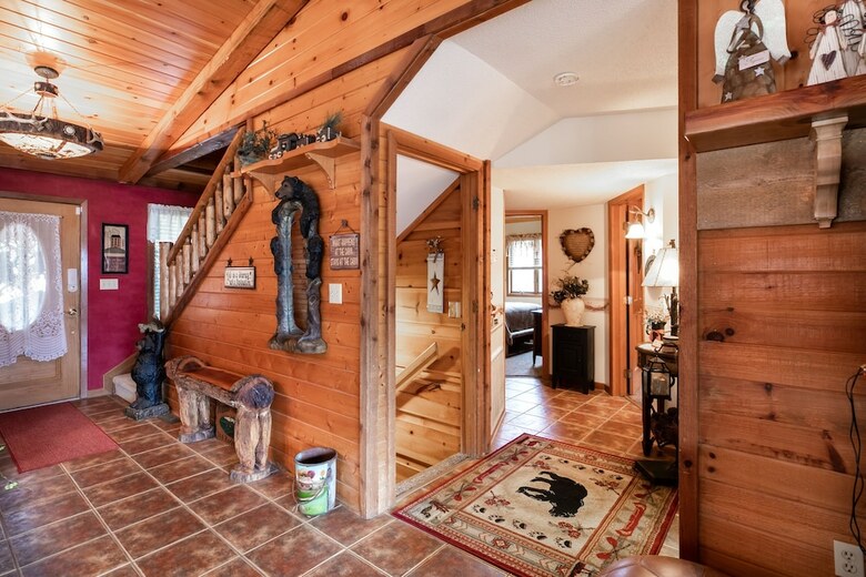 Cabin W Pool Access Chef's Kitchen