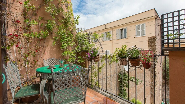 Apartamento Rental In Rome Arco Della Ciambella Penthouse
