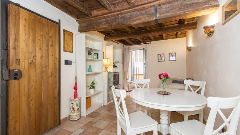 Apartamento Rental In Rome Falegnami
