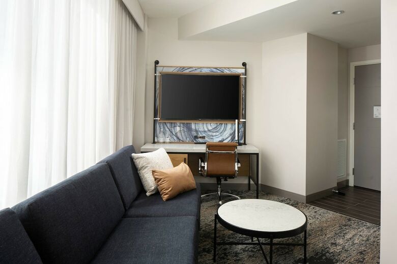 Luminary Hotel & Co., Autograph Collection