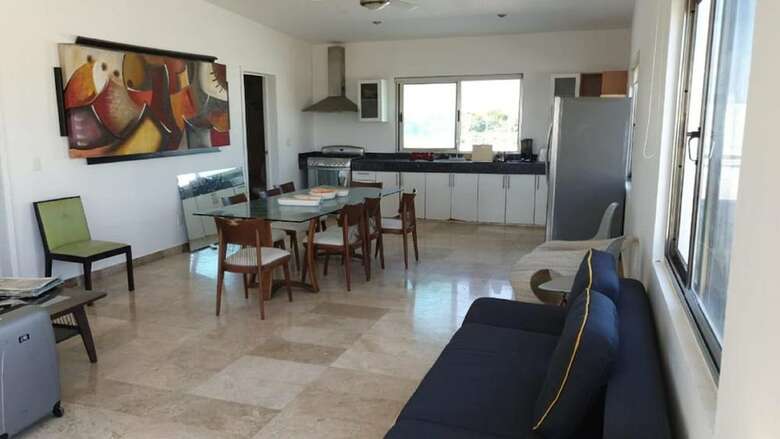 Hotel Suites Aeropuerto 24/7