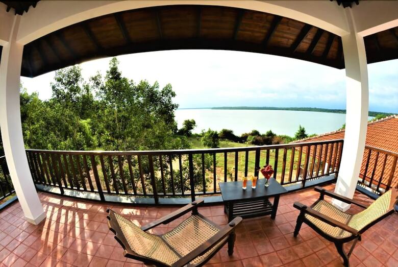 Hotel Ashansa Lagoon Resort