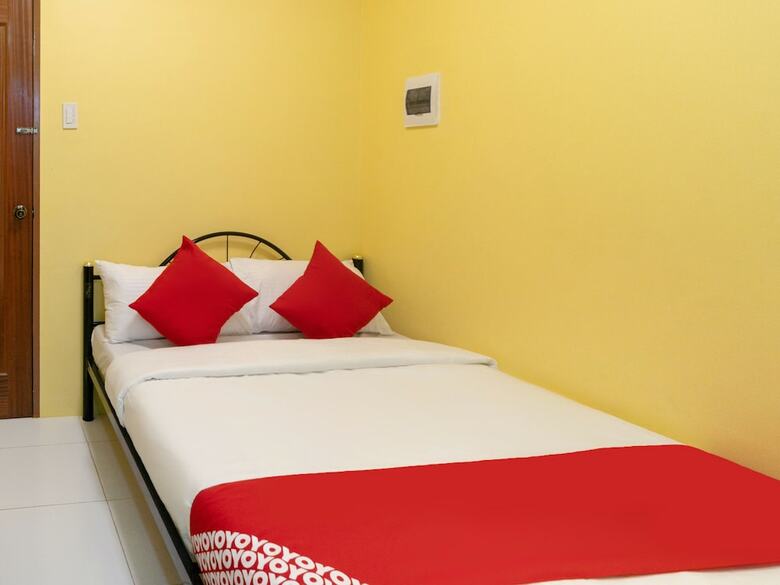 Hotel Yellow Pad