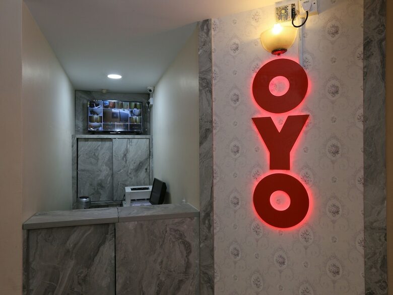 Oyo 89672 Eg Hotel Jj