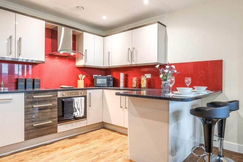 Stunning 3-bed Apartment