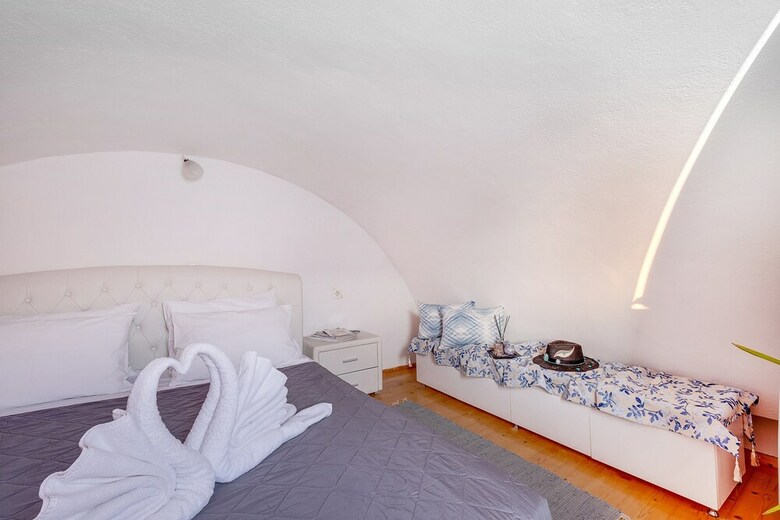 Paradise Traditional Cycladic House