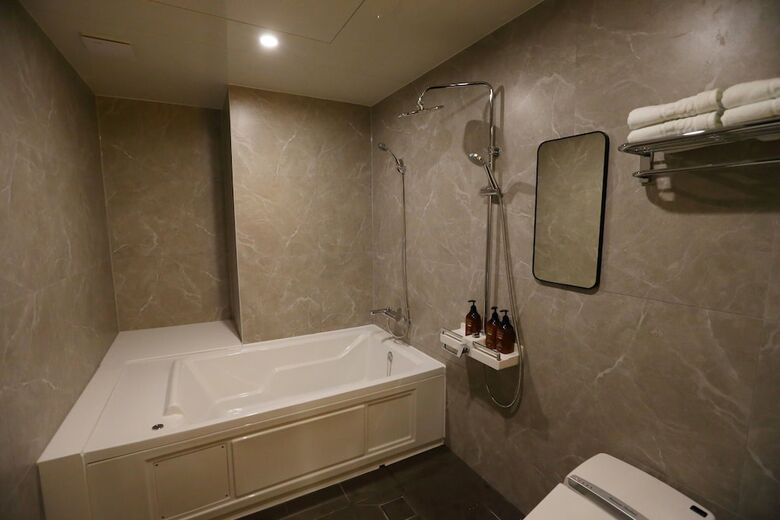 Forest 701 Hotel