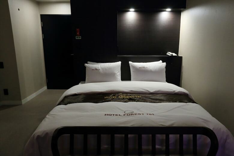 Forest 701 Hotel