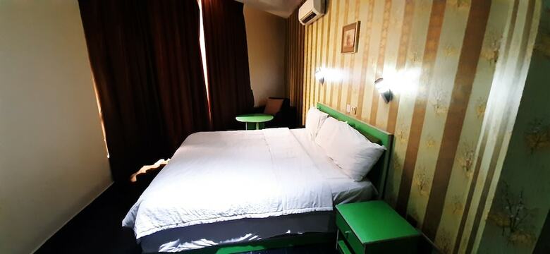 Greenwood Court Hotels & Suites
