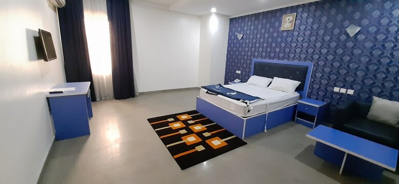 Greenwood Court Hotels & Suites