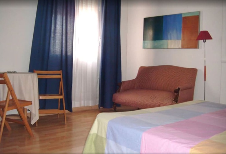 Hostal Puerta Del Sol Rooms