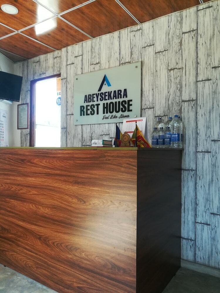 Hotel Abesekara Rest House