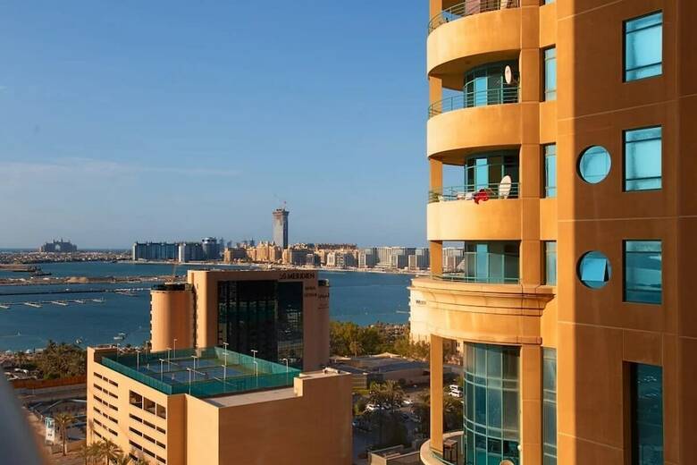 Apartamentos Spacious & Comfy Apt In Dubai Marina
