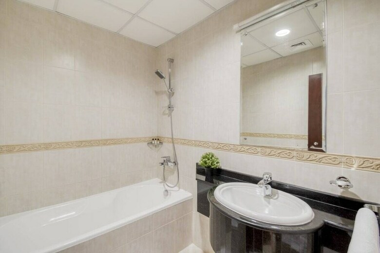 Apartamentos Spacious & Comfy Apt In Dubai Marina