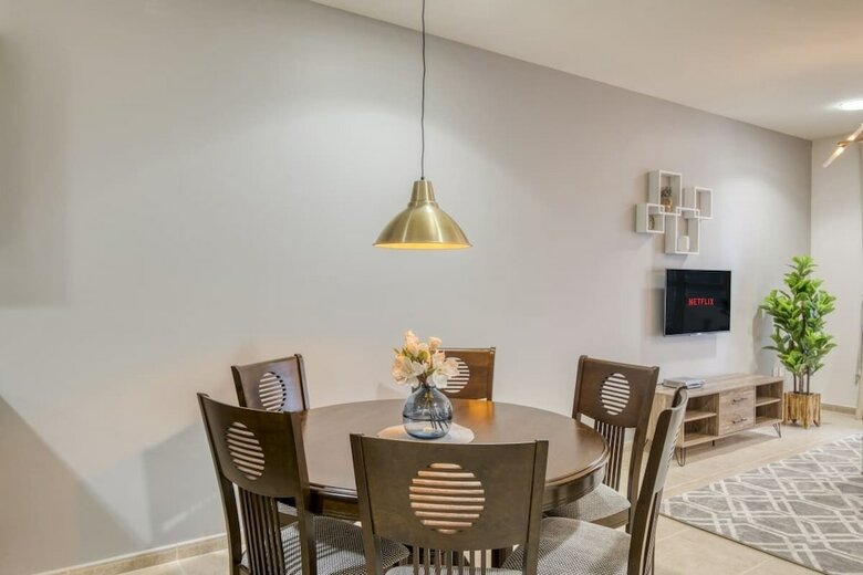Apartamentos Spacious & Comfy Apt In Dubai Marina