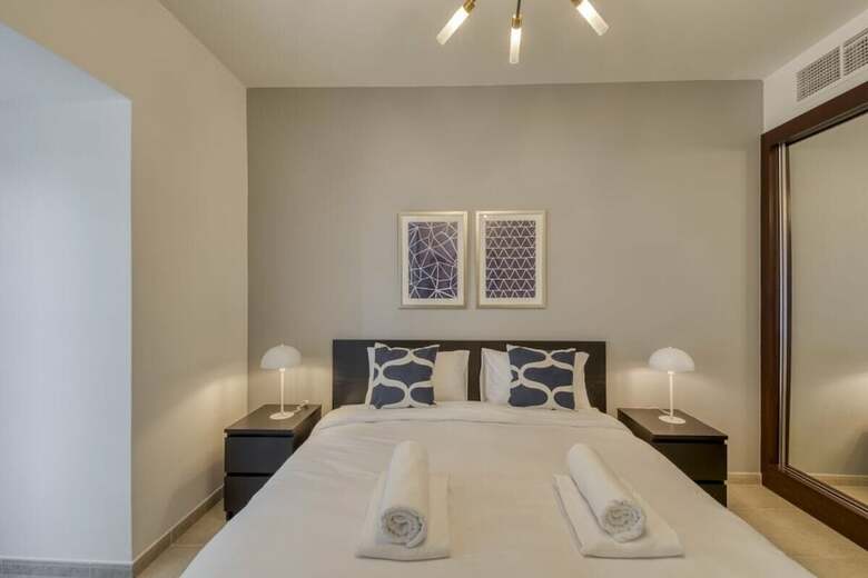 Apartamentos Spacious & Comfy Apt In Dubai Marina